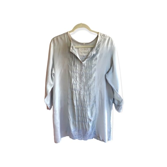 Johnny was vintage collection silk lite grey blouse. Minimalist Piece - Picture 7 of 12